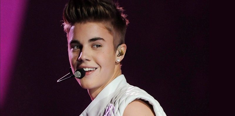 Justin Bieber reta a Tom Cruise a combate de artes marciales