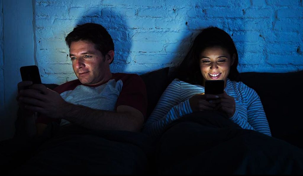 Redes-sociales-parejas