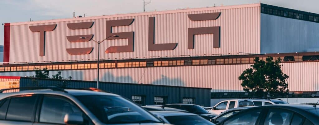 telefono tesla 2022