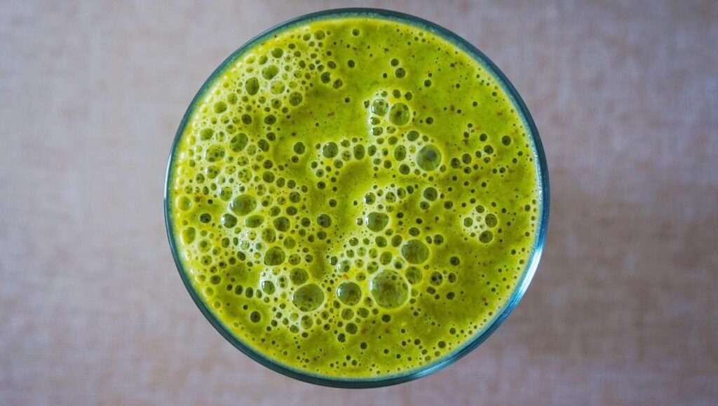 jugo verde apio