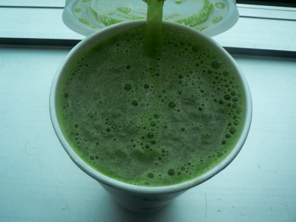 jugo verde para bajar el colesterol