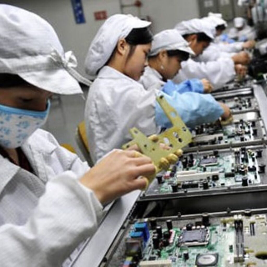 por que apple se mudara su produccion a la india