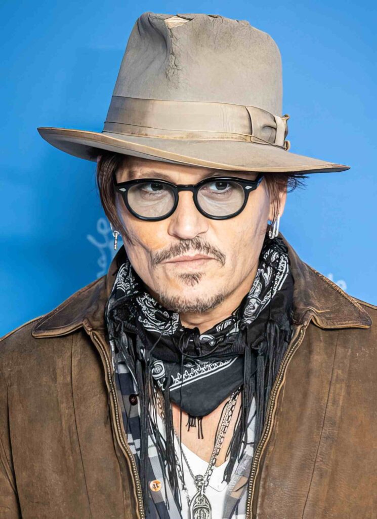 vuelve piratas del caribe 6 con johnny depp 