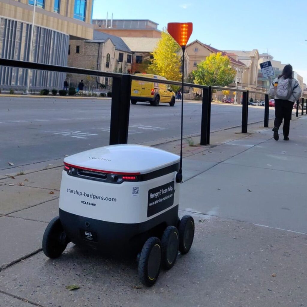 Como son los robots de Uber Eats