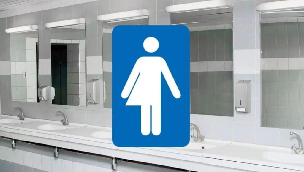 por que cambiaron la politica de uso de sanitarios en instituciones educativas en florida