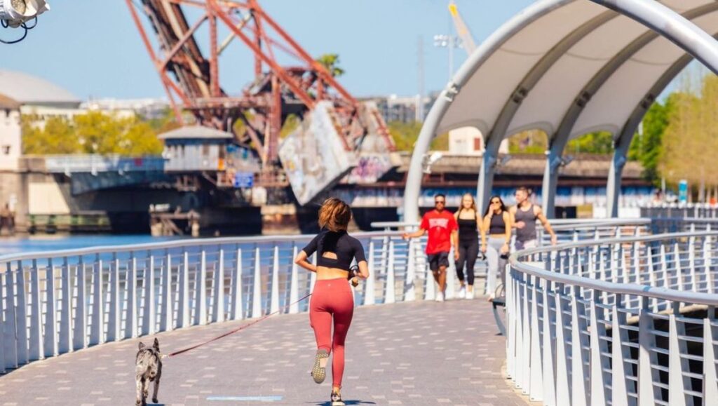 por que tampa es el mejor lugar para vivir segun forbes 2023?