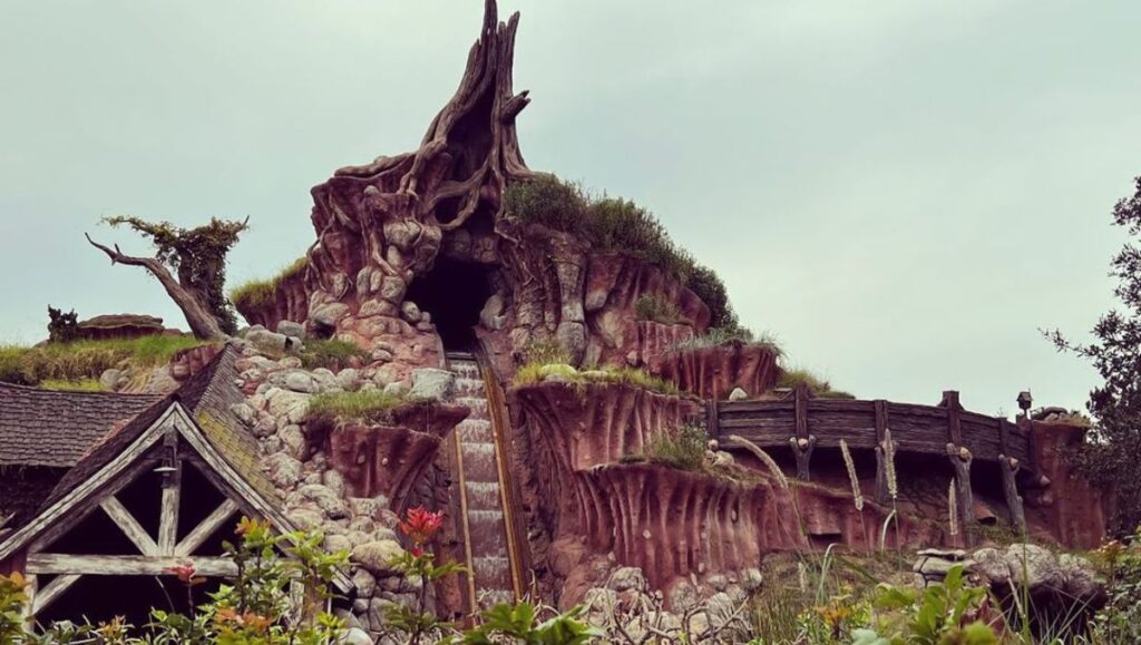 por que Disney cerró la atraccion Splash Mountain