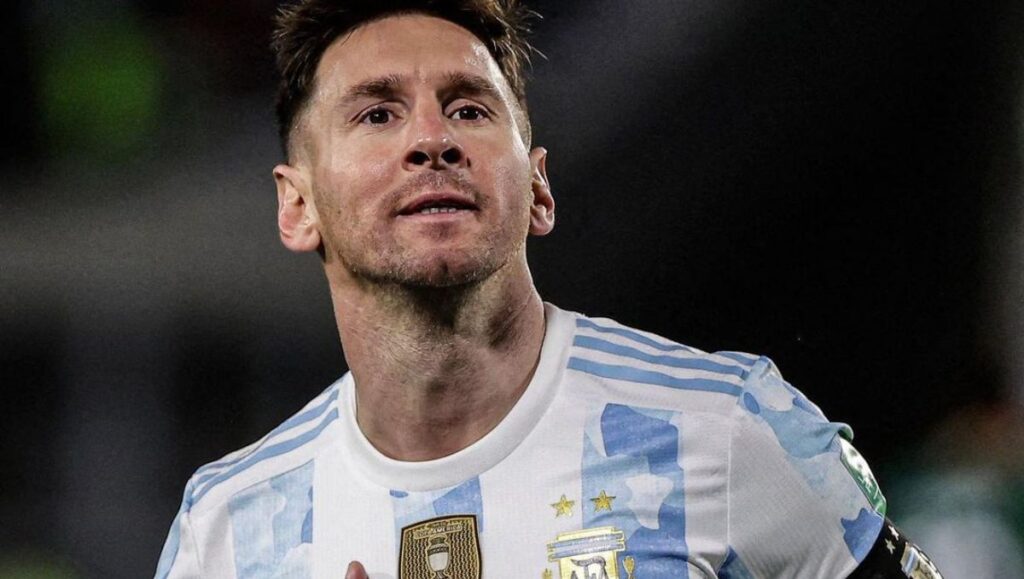 cuanto recaudo la camiseta de messi en la subasta por hospital de niños