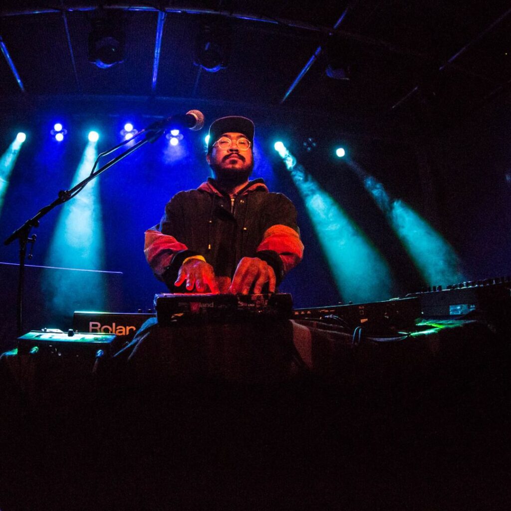 ¿como funciona la app que suplanta a djs en Londres?