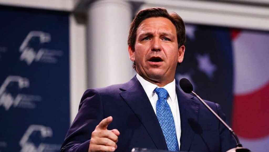 como se llama el nuevo libro de desantis