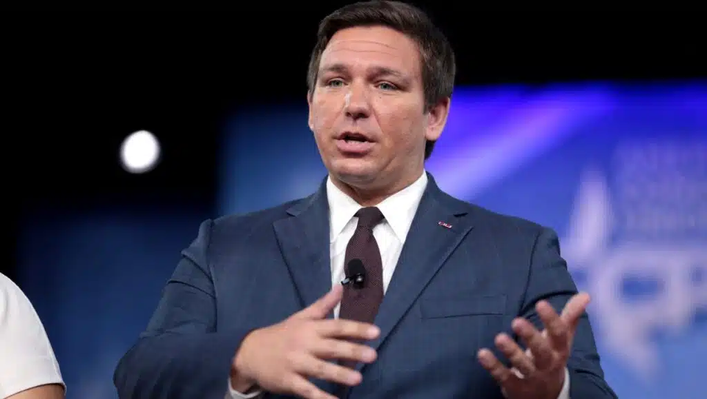 por que DeSantis propone ley contra moneda digital en florida?
